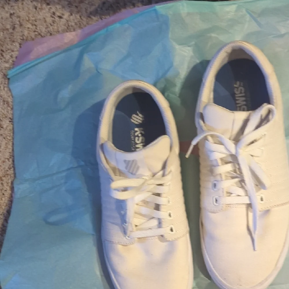 K-Swiss White Sneakers - Picture 14 of 14